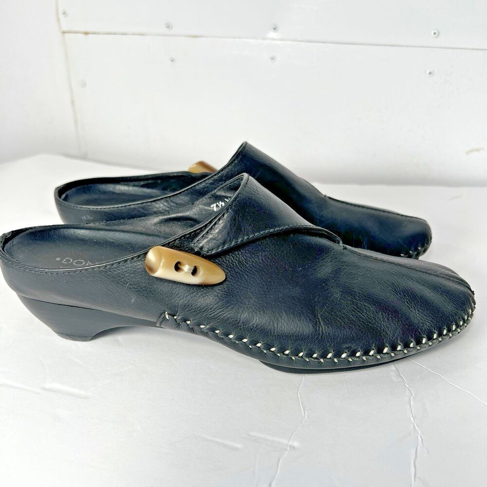 Donald J Pliner Womens Palma Black Buck Skin Slide Mule 1" Heel 7.5M